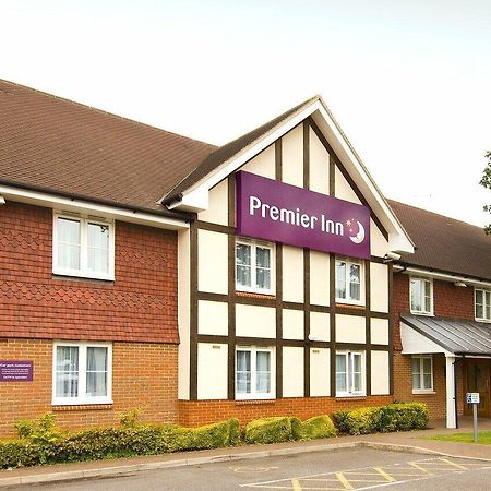 Premier Inn London Gatwick Airport East Crawley Kültér fotó
