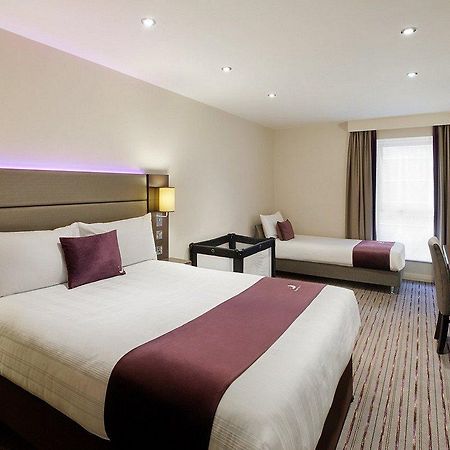 Premier Inn London Gatwick Airport East Crawley Kültér fotó