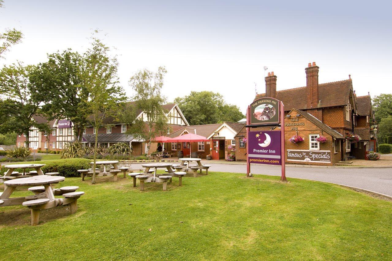 Premier Inn London Gatwick Airport East Crawley Kültér fotó