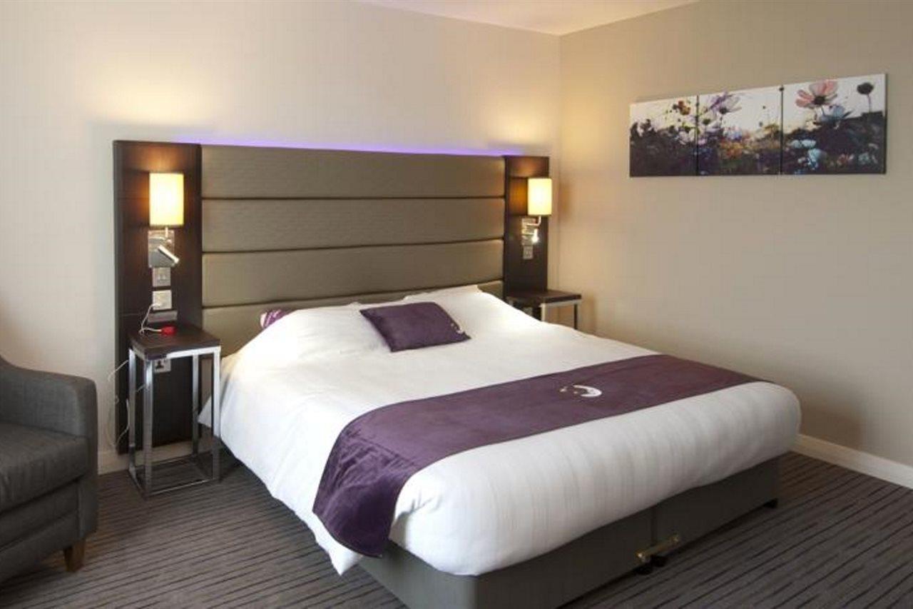 Premier Inn London Gatwick Airport East Crawley Kültér fotó
