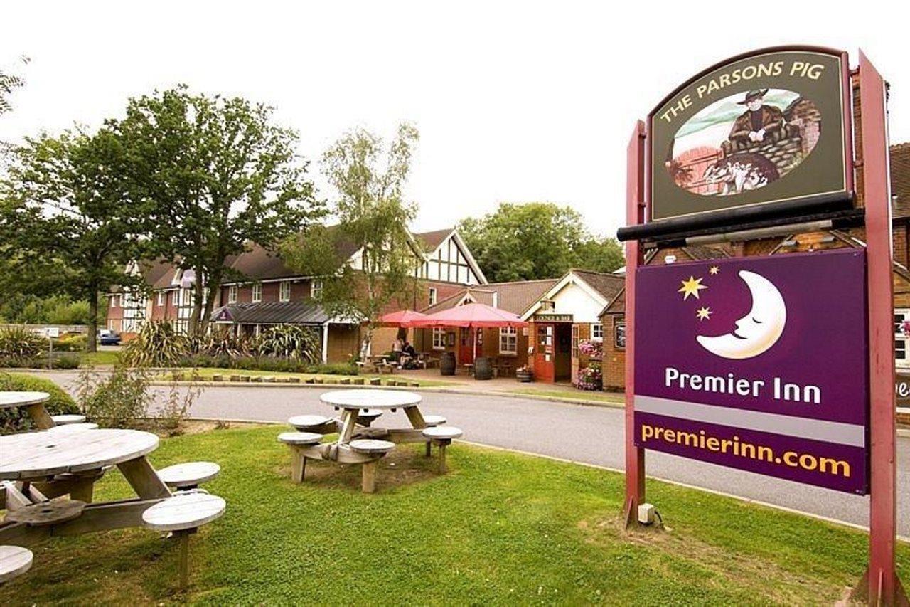 Premier Inn London Gatwick Airport East Crawley Kültér fotó
