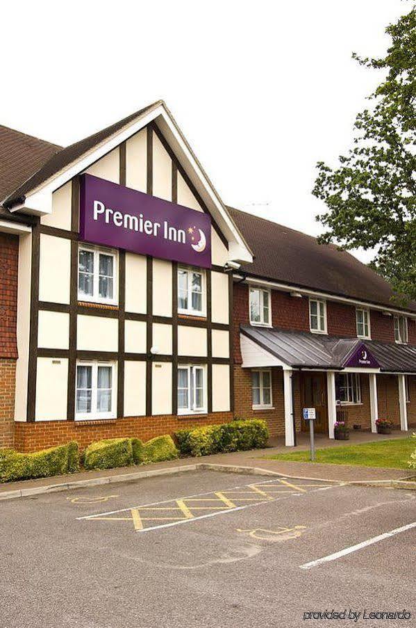 Premier Inn London Gatwick Airport East Crawley Kültér fotó