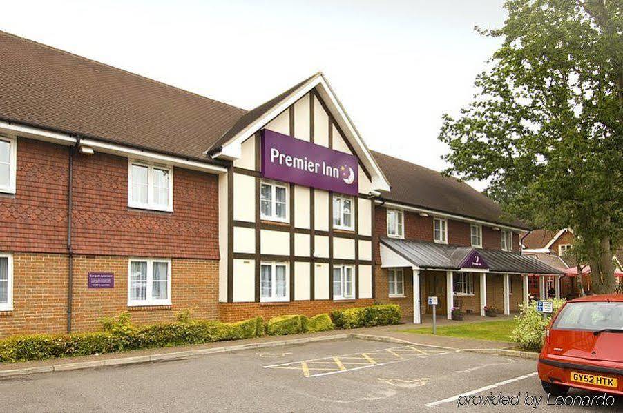 Premier Inn London Gatwick Airport East Crawley Kültér fotó