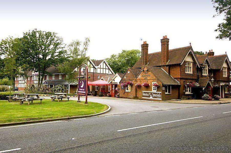 Premier Inn London Gatwick Airport East Crawley Kültér fotó