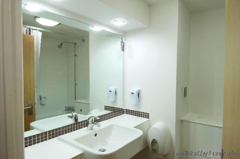 Premier Inn London Gatwick Airport East Crawley Kültér fotó